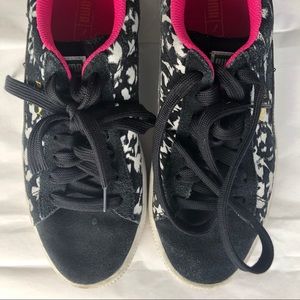 Boys Puma Sneakers Size 6